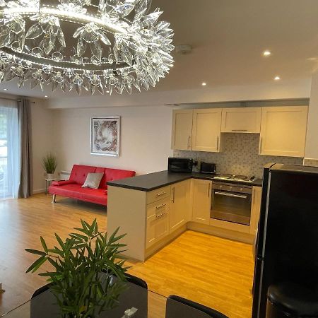 Moda Wigan - Stylish 2 Bed Apartment Central Wigan Exterior photo