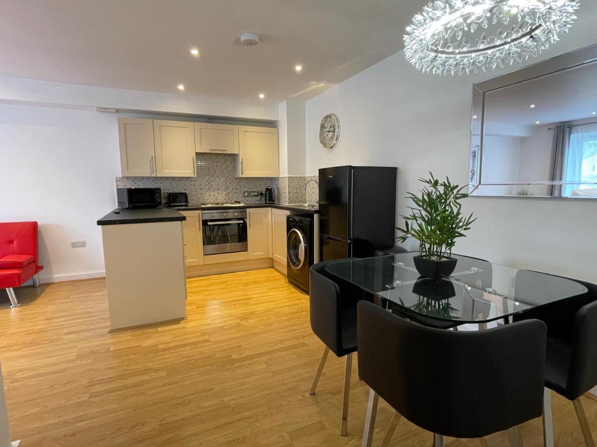 Moda Wigan - Stylish 2 Bed Apartment Central Wigan Exterior photo