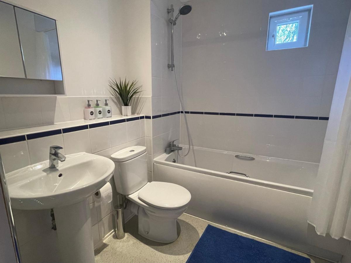 Moda Wigan - Stylish 2 Bed Apartment Central Wigan Exterior photo